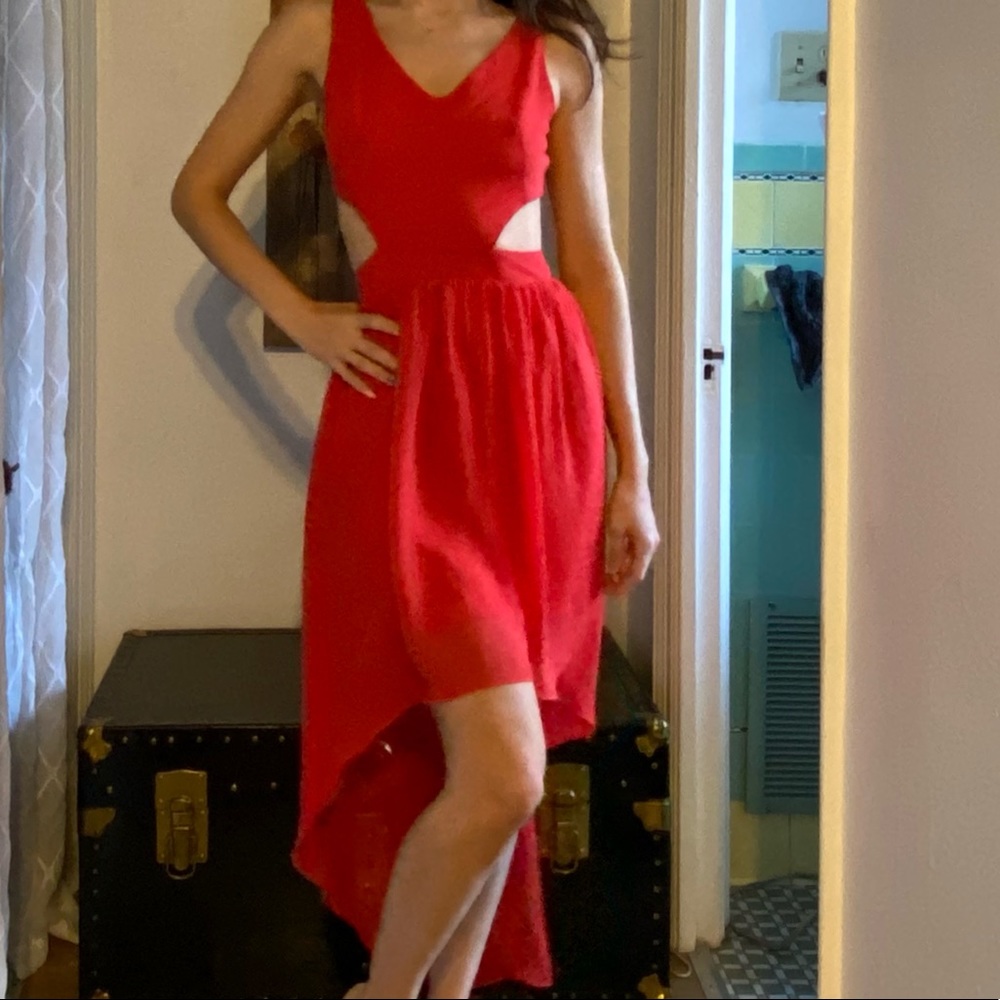 Love hi-low red flowey dress